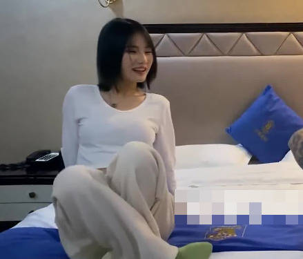 麻豆射区・舔奶玩逼金枪不倒短发少女娇喘求饶・小文探花