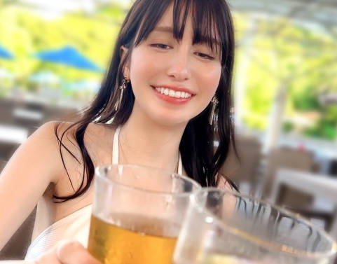 MAAN-1083 【スタイル抜群ハーフ系ビキニ美女】海で助けてくれた子はノリも面倒見もいい最高の女！！程よい肉付きがそそるスレンダー美ボディ！プ
